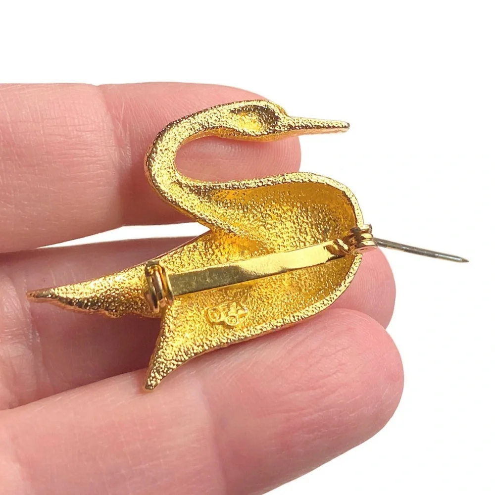 Dubarry Fifth Avenue Gold Swan Brooch Vintage Goldtone Bird Pin